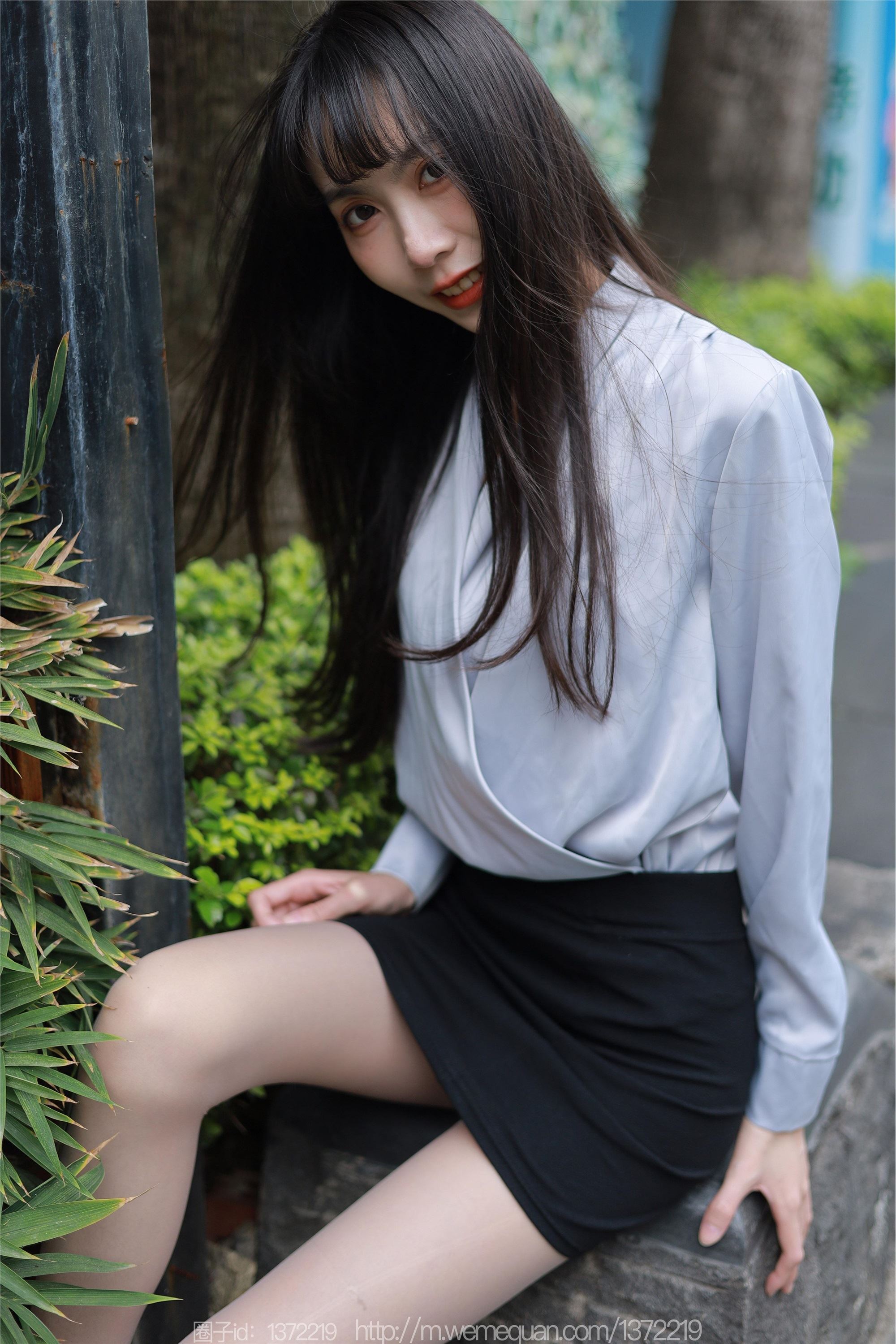 IESS异思趣向  2023.03.02 丝享家 1378 团团《楼梯上的美人》